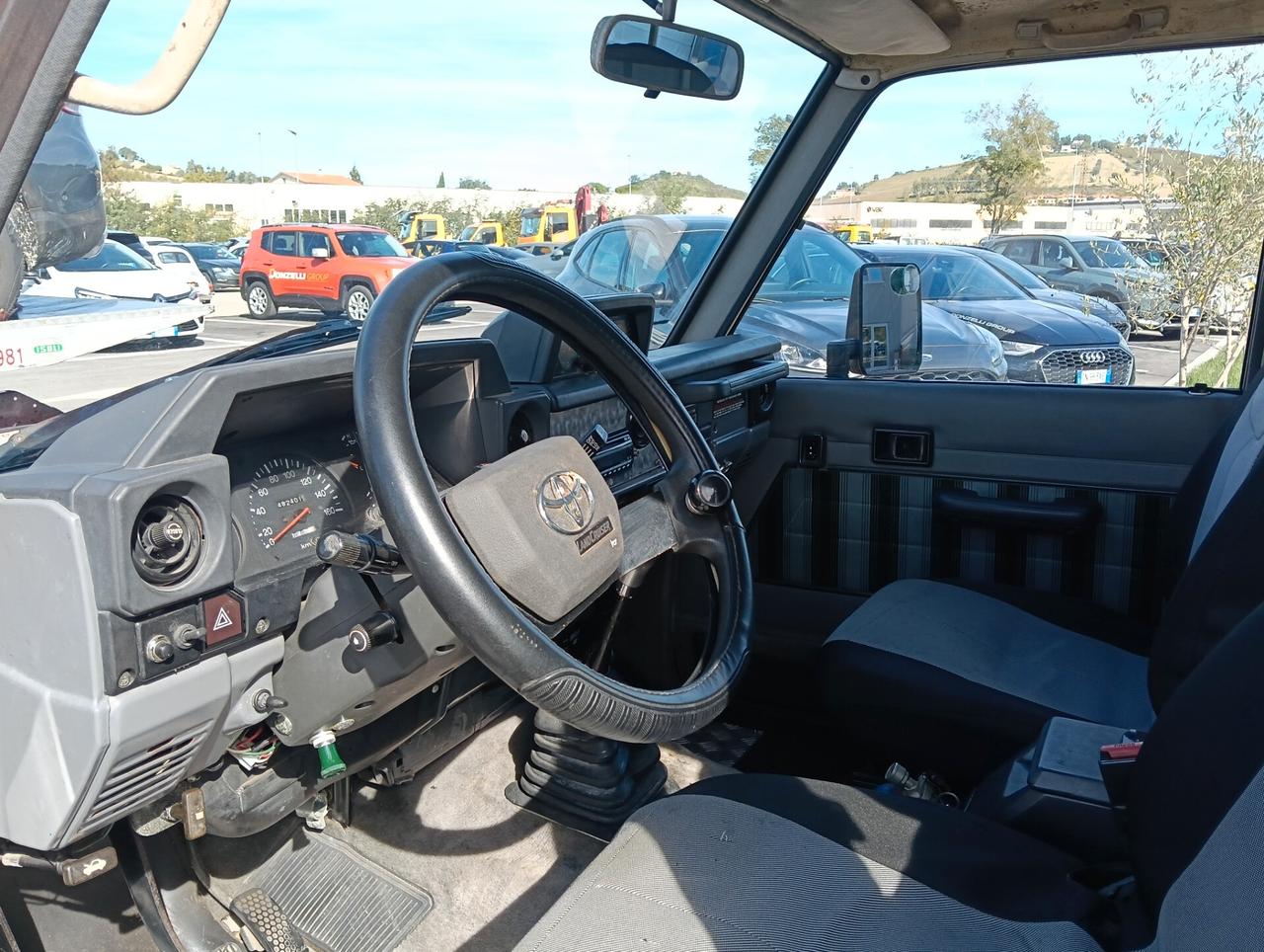 Toyota Land Cruiser II 2.4 turbodiesel SW LJ70 LX