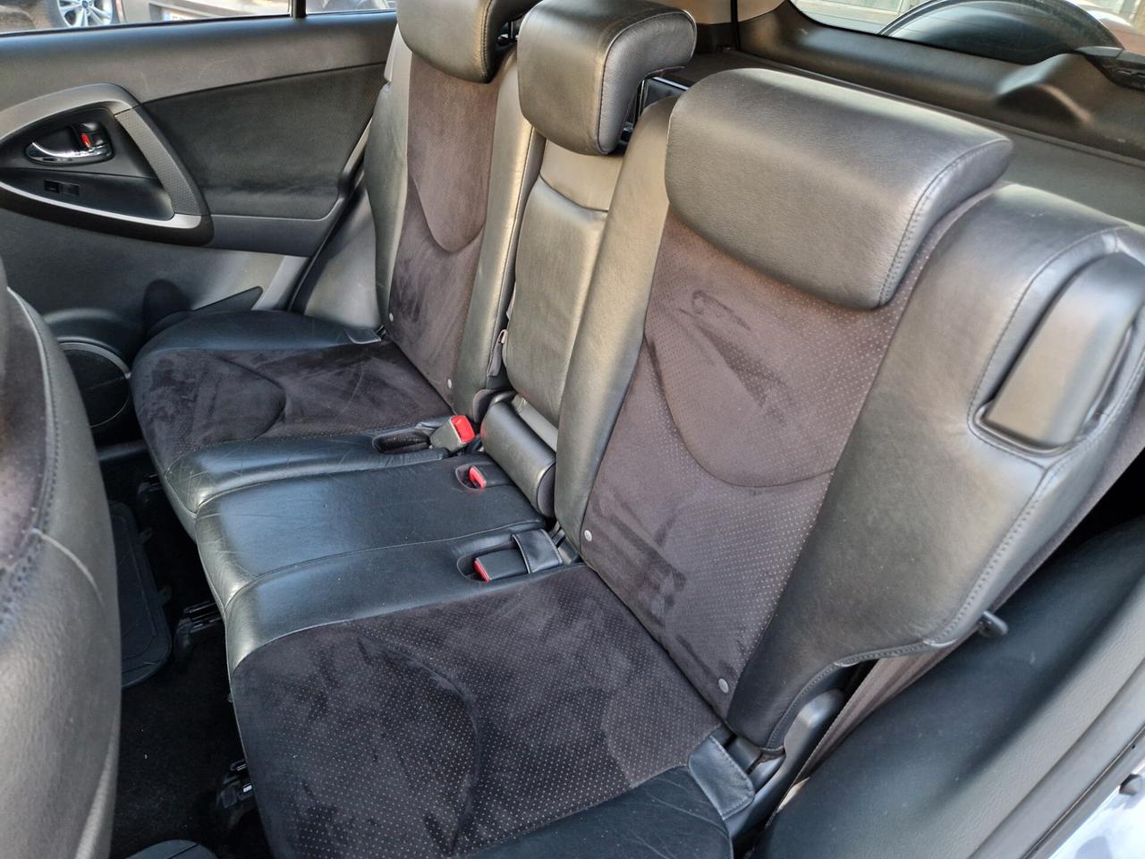 Toyota RAV 4 RAV4 Crossover 2.2 D-4D 150 CV DPF Exclusive
