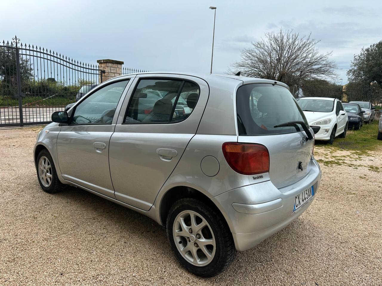 Toyota Yaris 1.3 Benz Unica 90mila KM Garantita