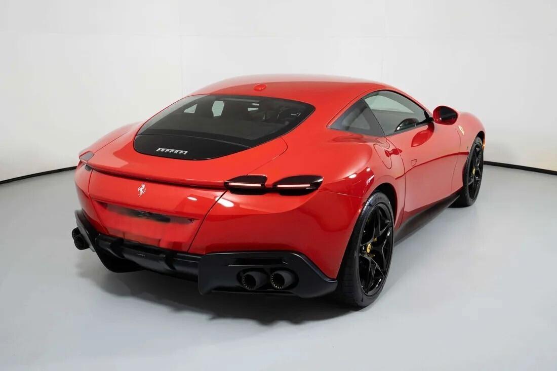 Ferrari Roma NOLEGGIO LUNGO TERMINE - LEASING FULL INCLUSIVE