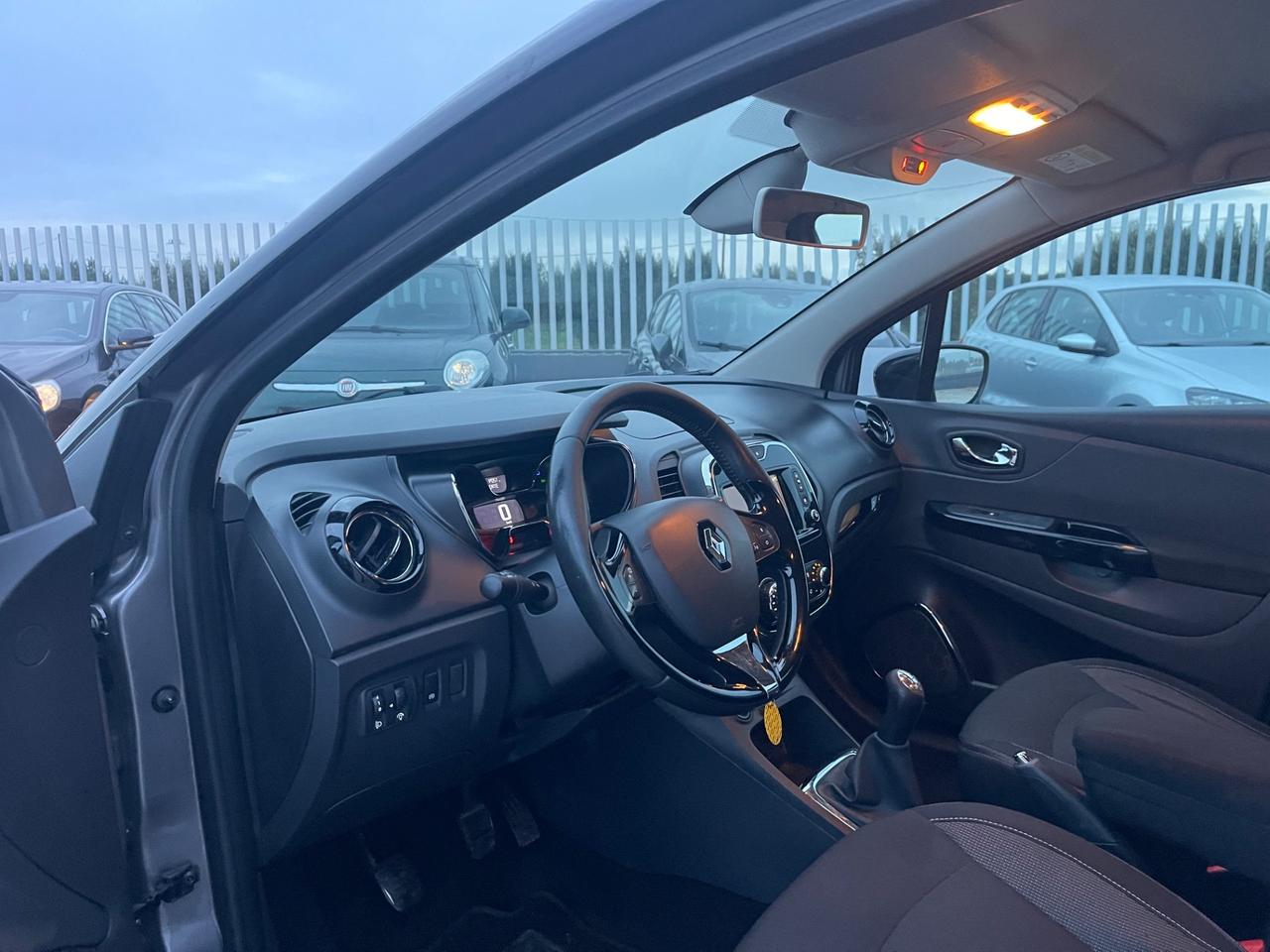 RENAULT CAPTUR 0.9 TCE 90CV R-LINK FULL LED MY14