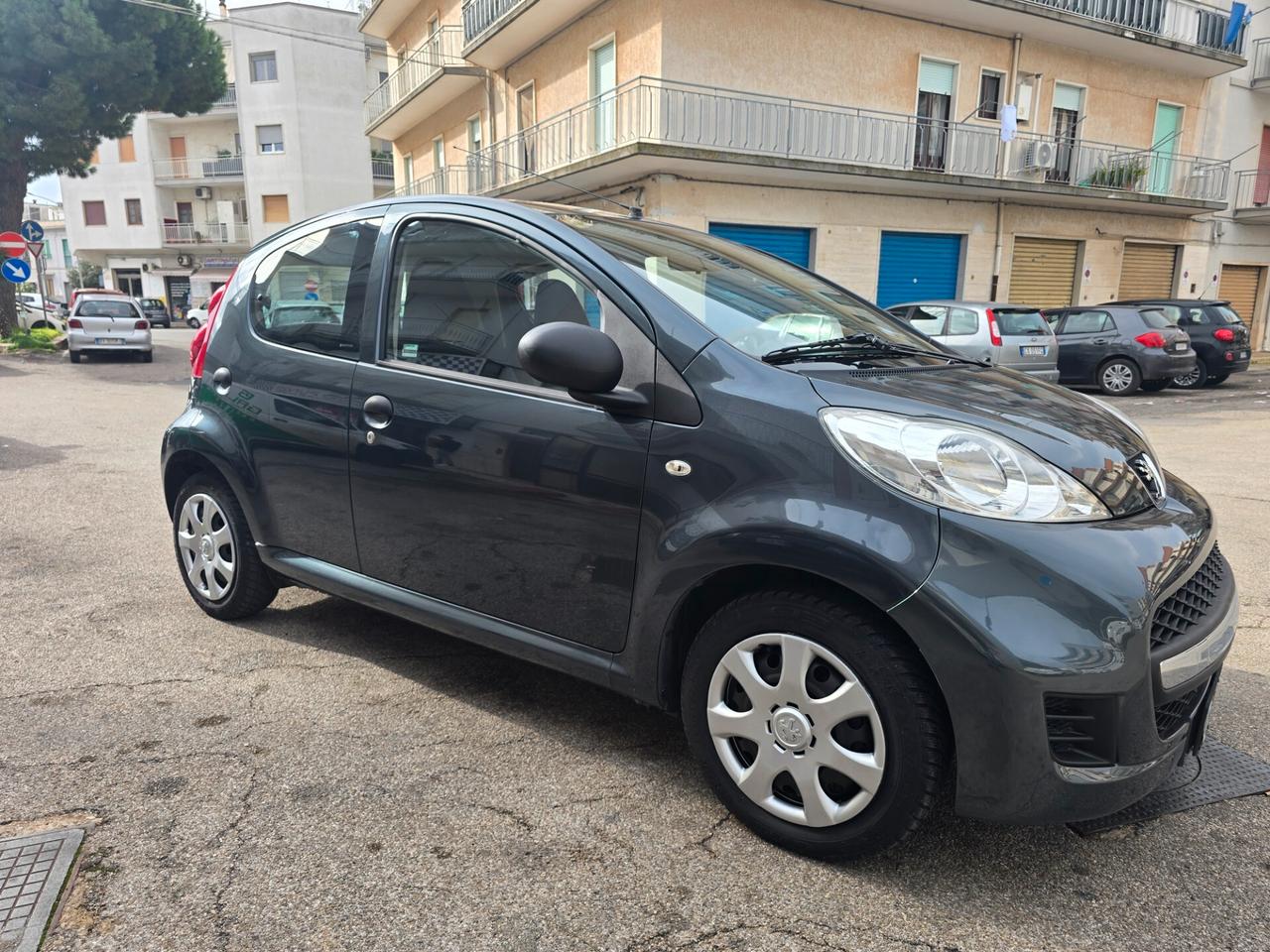 Peugeot 107 68CV - Sweet Years