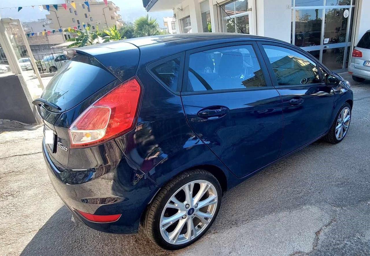 Ford Fiesta 1.5 TDCi 75CV 5 porte Titanium