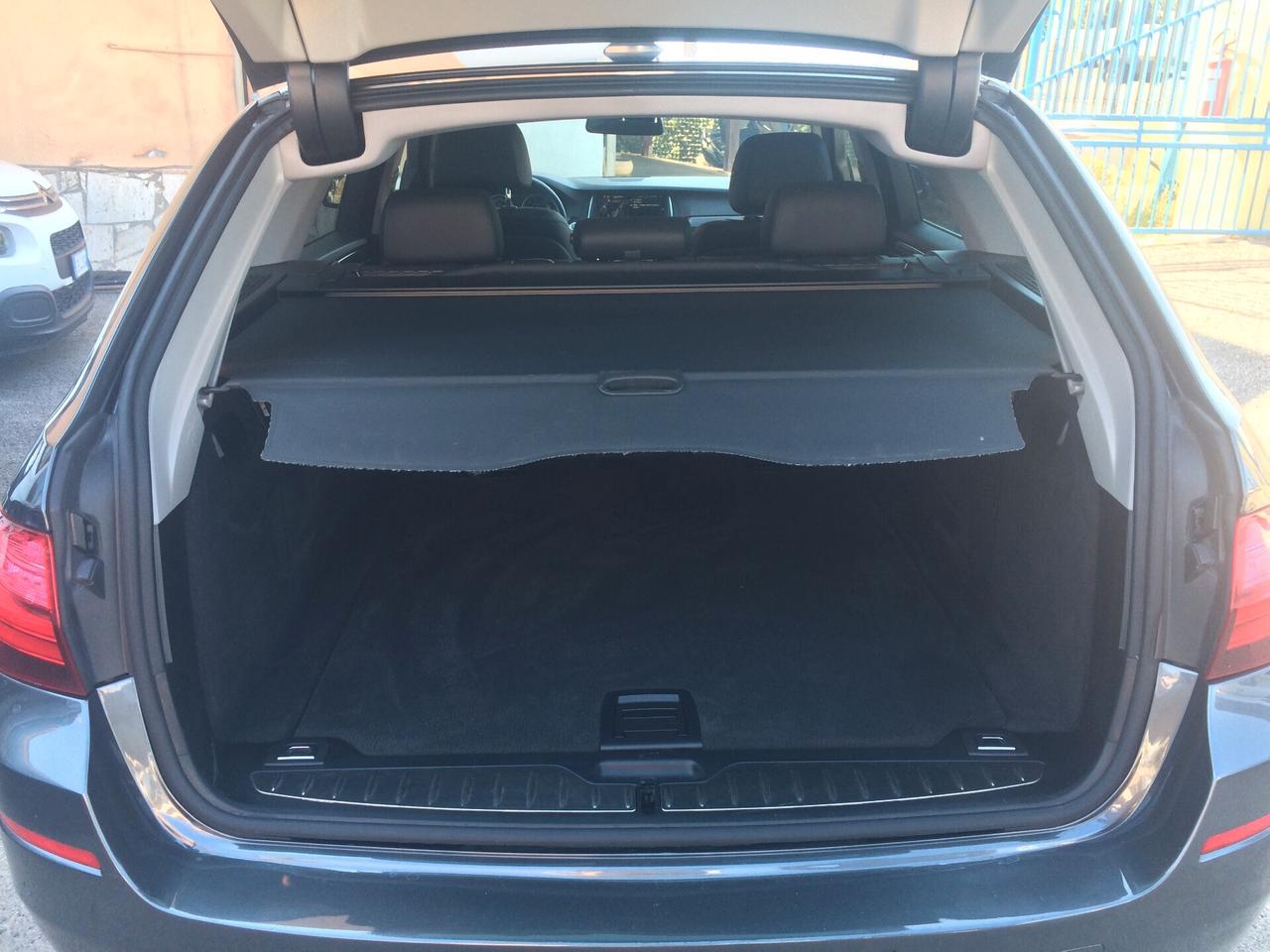 2016 Bmw 520d xDrive Touring tagliandata con garanzia 12 mesi cambio e motore !!