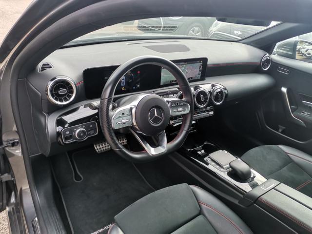 MERCEDES-BENZ A 200 d Premium AMG Line