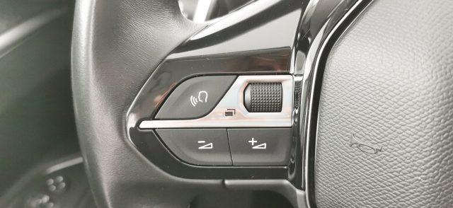 PEUGEOT 3008 Hybrid 225 e-EAT8 Allure
