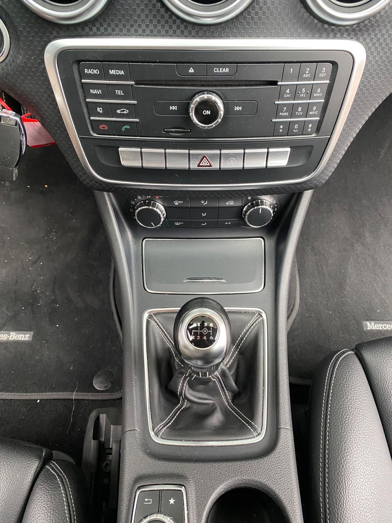 Mercedes-Benz A 180d 1.5 109cv Premium - 2017