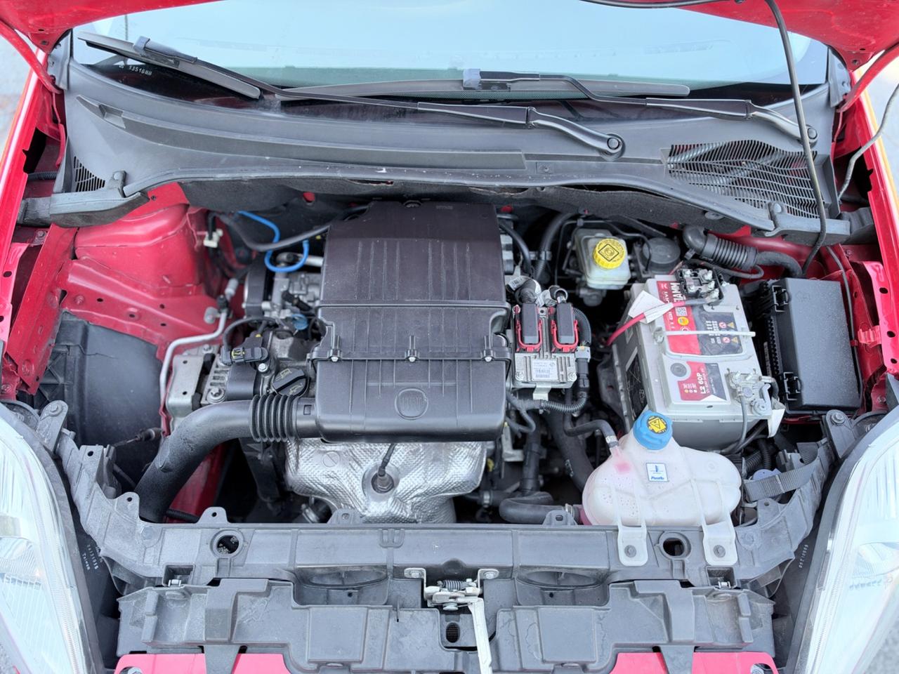 FIAT GRANDE PUNTO 1.2 BENZINA 5 PORTE GARANZIA 12 MESI