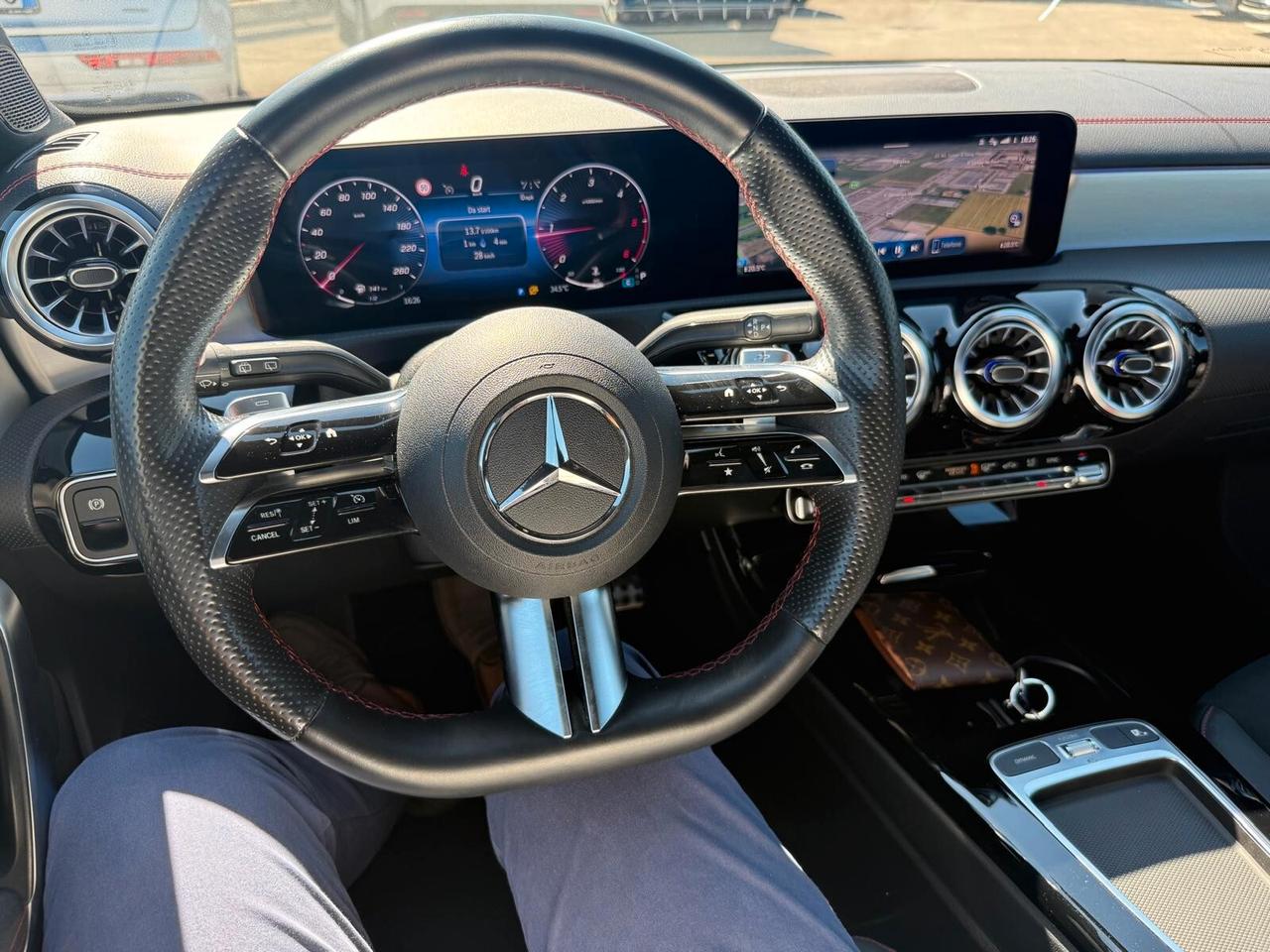 Mercedes-benz CLA 200 d Automatic Shooting Brake AMG Line Premium Plus