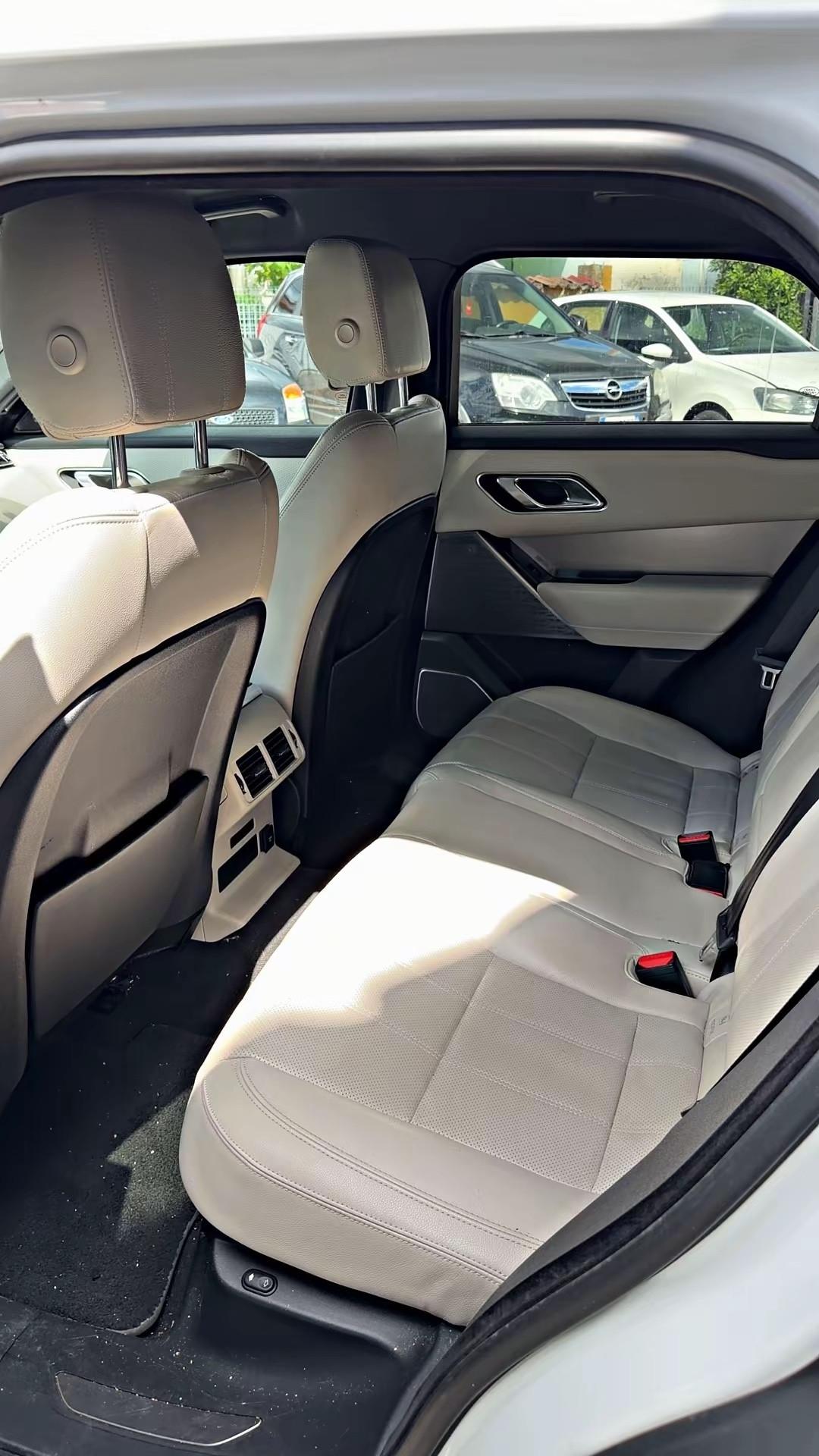 Land Rover Range Velar 2.0D I4 240 CV R-Dynamic