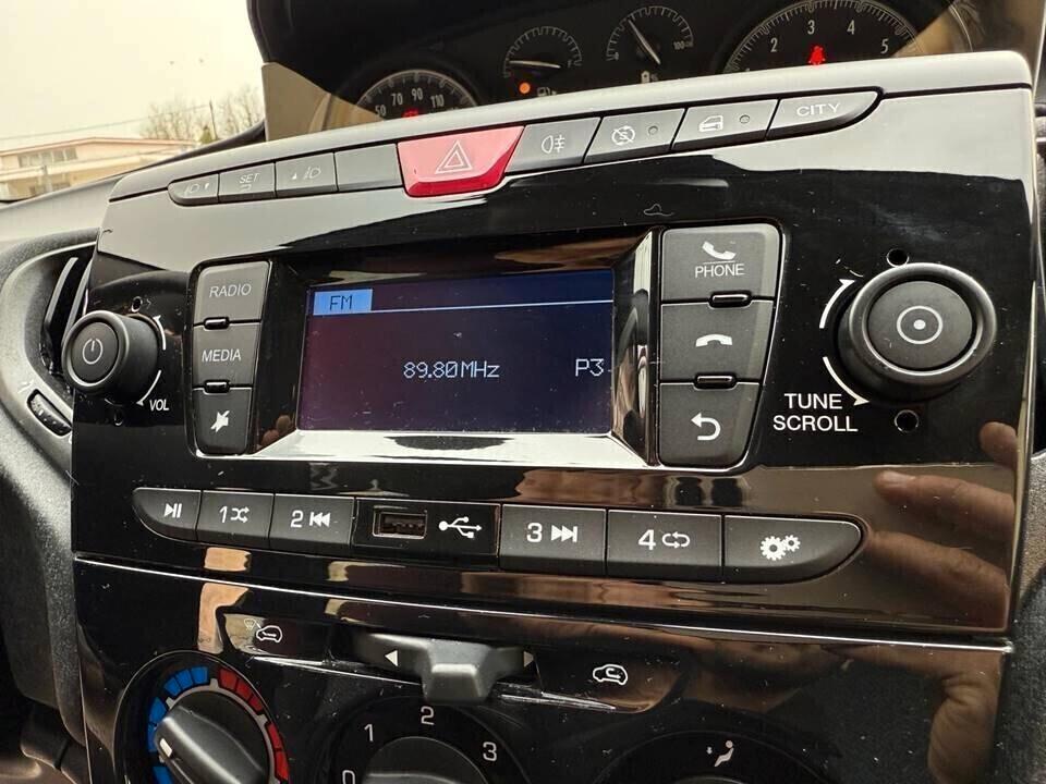 Lancia Ypsilon 1.0 FireFly 5 porte S&S Hybrid Ecochic Silver