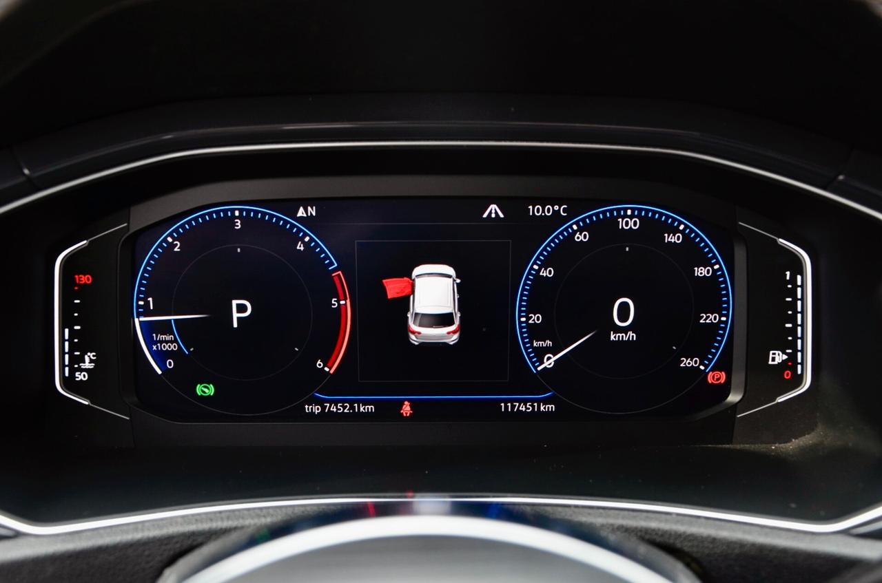 VOLKSWAGEN T-ROC 2.0 TDI R-LINE 4MOTION 150cv DSG, UFF ITALIANA, SERVICE VW, FULL LED, NAVI, LUCI AMBIENTE, 19", PERMUTE