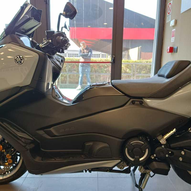 Yamaha T-Max 560 Tech Max - 2025