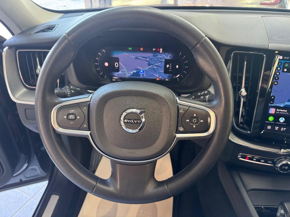 VOLVO XC60 -B4 automatico Core UNICO PROP/ RETROCAMERA/ LED/ SEDILI ELETTRICI