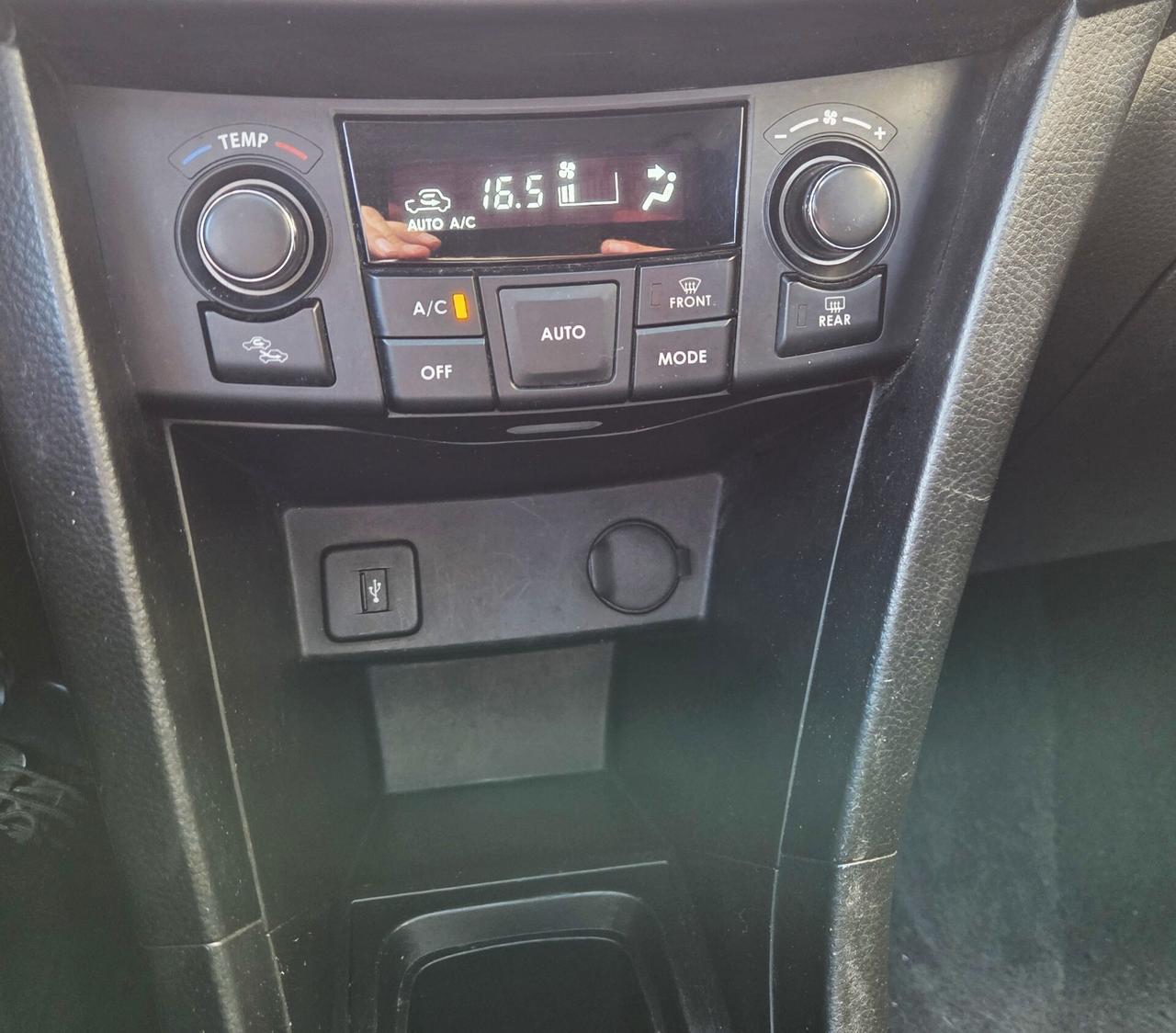 Suzuki Swift 1.3 DDiS FULL NAVI SENSORI TETTO GARANZIA