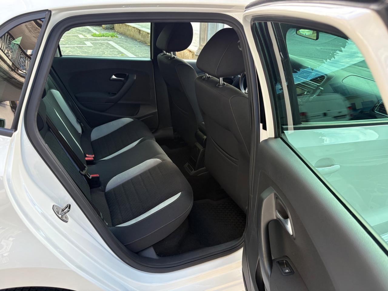 VW Polo 1.6 TDI 90CV DSG 5P R-Line FULL/LED/NAV
