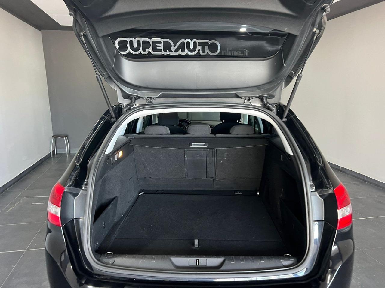 Peugeot 308 BlueHDi 130 S&S EAT8 SW Active VIRTUAL COCKPIT