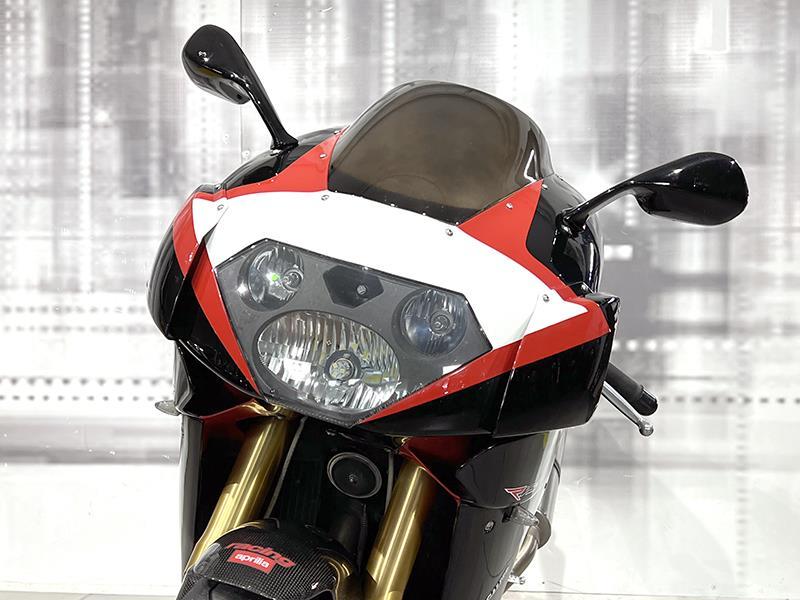 Aprilia RSV 1000 R
