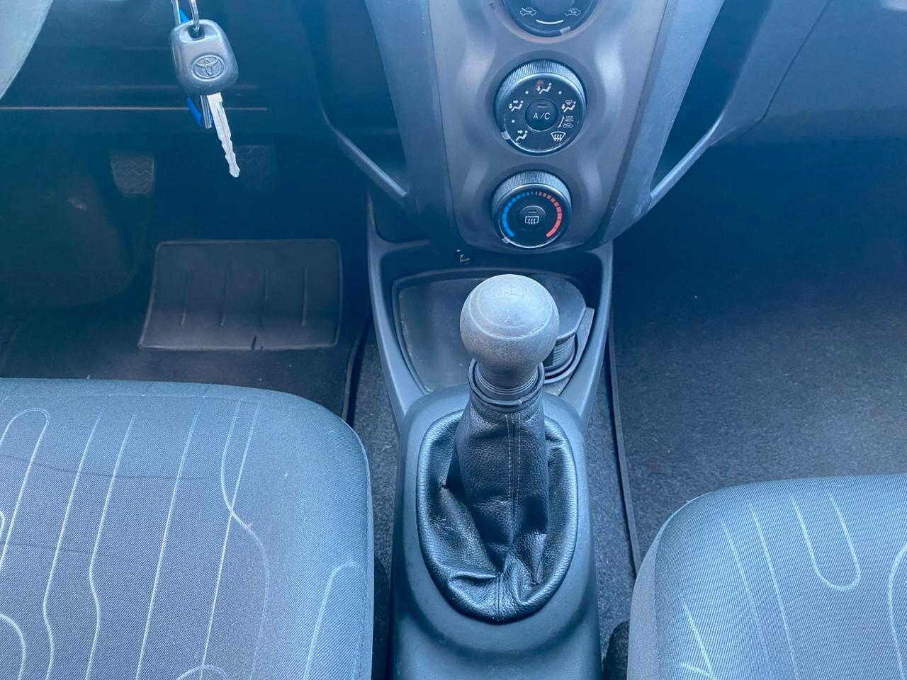 Toyota Yaris 1.0 3 porte Now