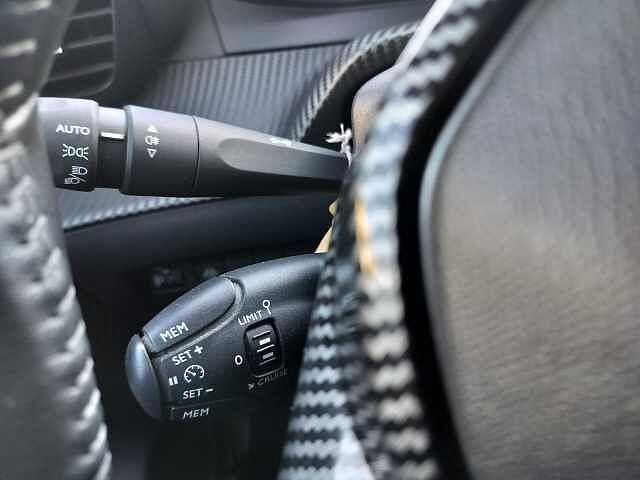 Peugeot 208 PureTech 75 CV Active