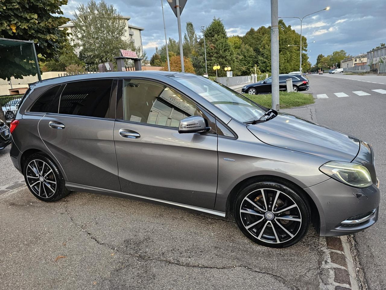 Mercedes-benz B 180 CDI 110cv Executive*Bi-Xeno*18*Pdc*