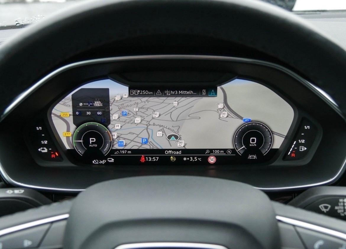 Audi Q3 Sportback 45TFSI e NAVI/VIRTUAL/SHZ/PDC