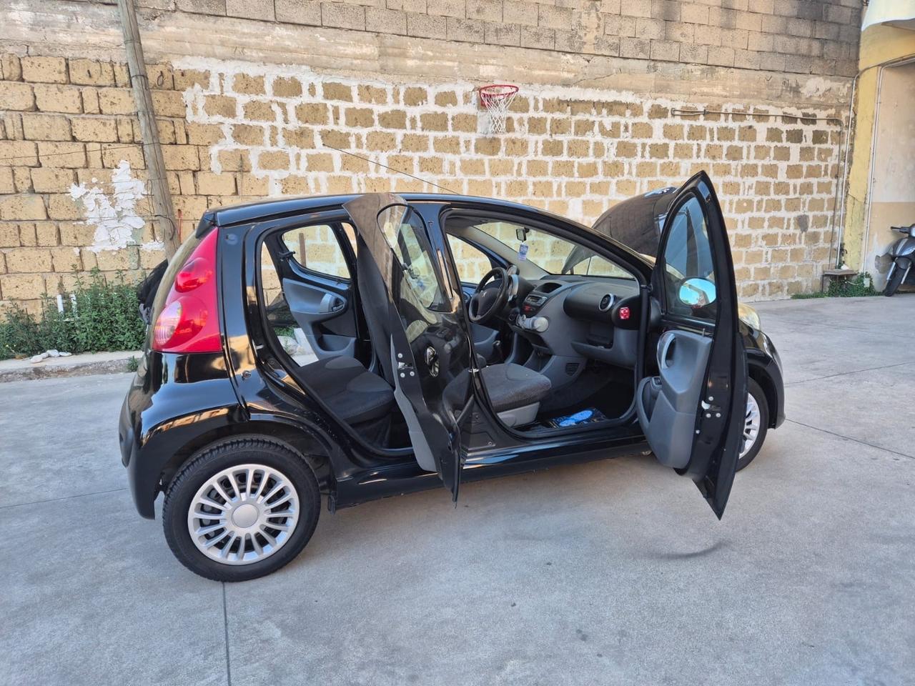 Peugeot 107 1.4 HDi 5p. Sweet Years