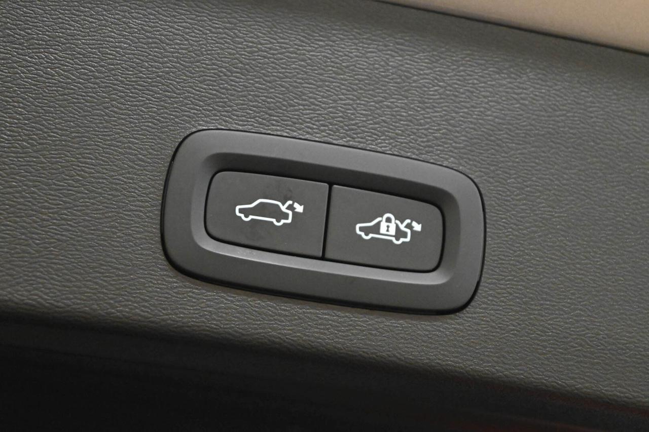 VOLVO XC40 (2017-->) XC40 T2 automatico Core