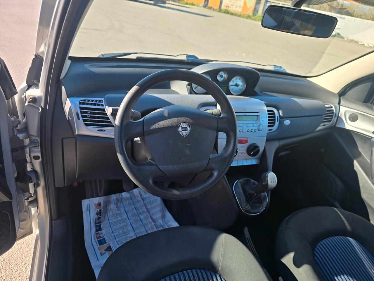 Lancia Ypsilon 1.3 MJT 75 CV Oro Giallo