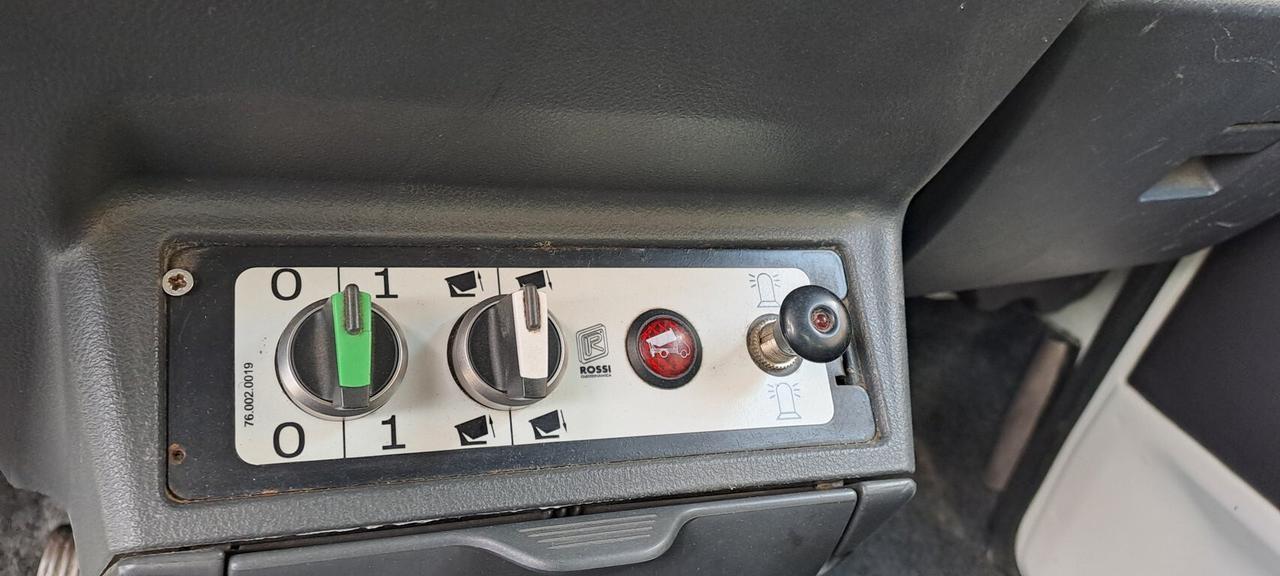 Piaggio Porter 1.3I. ECO POWER CASSONE RIBALTABILE-USO SPECIALE TRASPORTO RIFIUTI+IVA