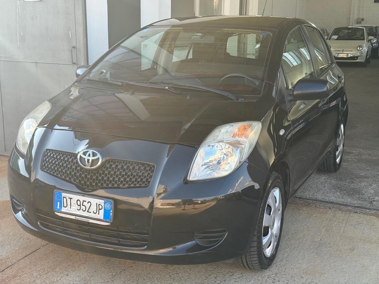 Toyota Yaris 1.0 5 porte Sol ok neopatentati