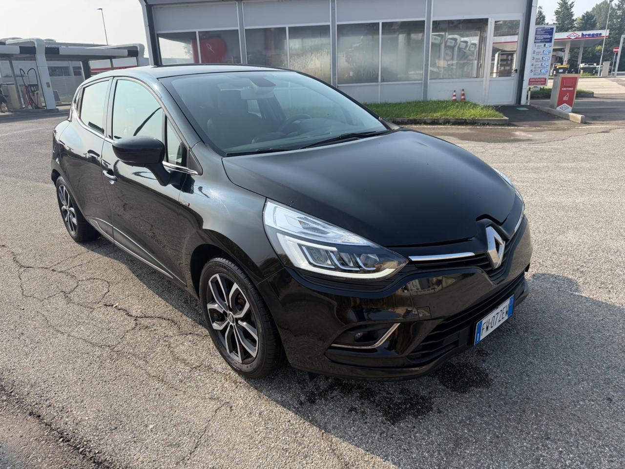 Renault Clio TCe 12V 75 CV 5 porte Moschino Life