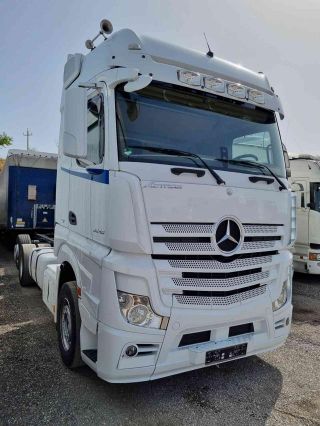 MERCEDES-BENZ Actros 2545