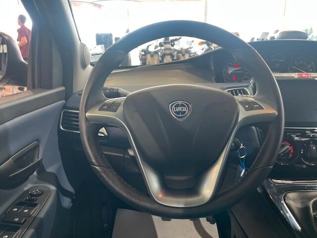 Lancia Ypsilon 1.0 firefly hybrid Silver *18.000 KM*