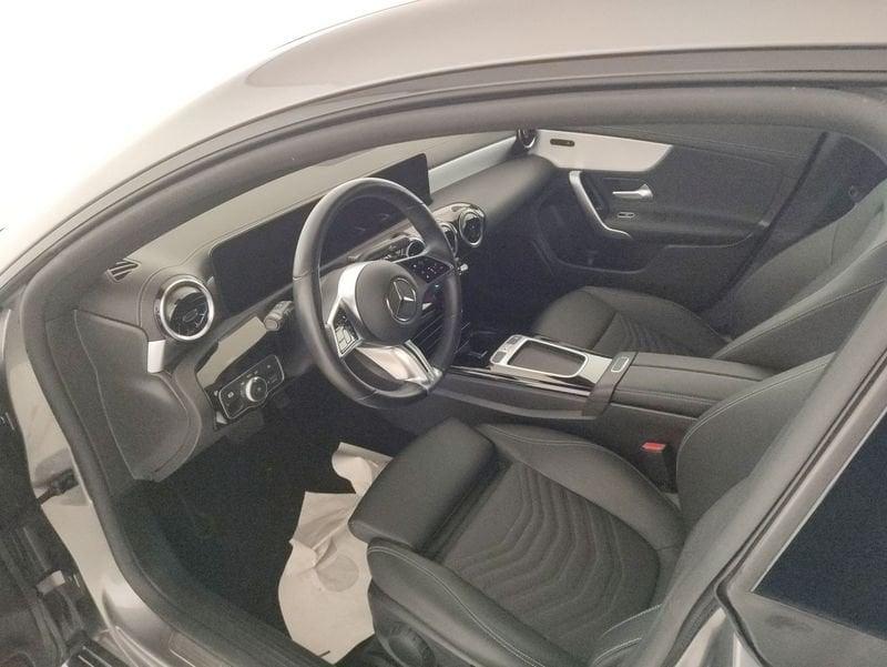 Mercedes-Benz CLA Shooting Brake 180 d Progressive Advanced Plus auto