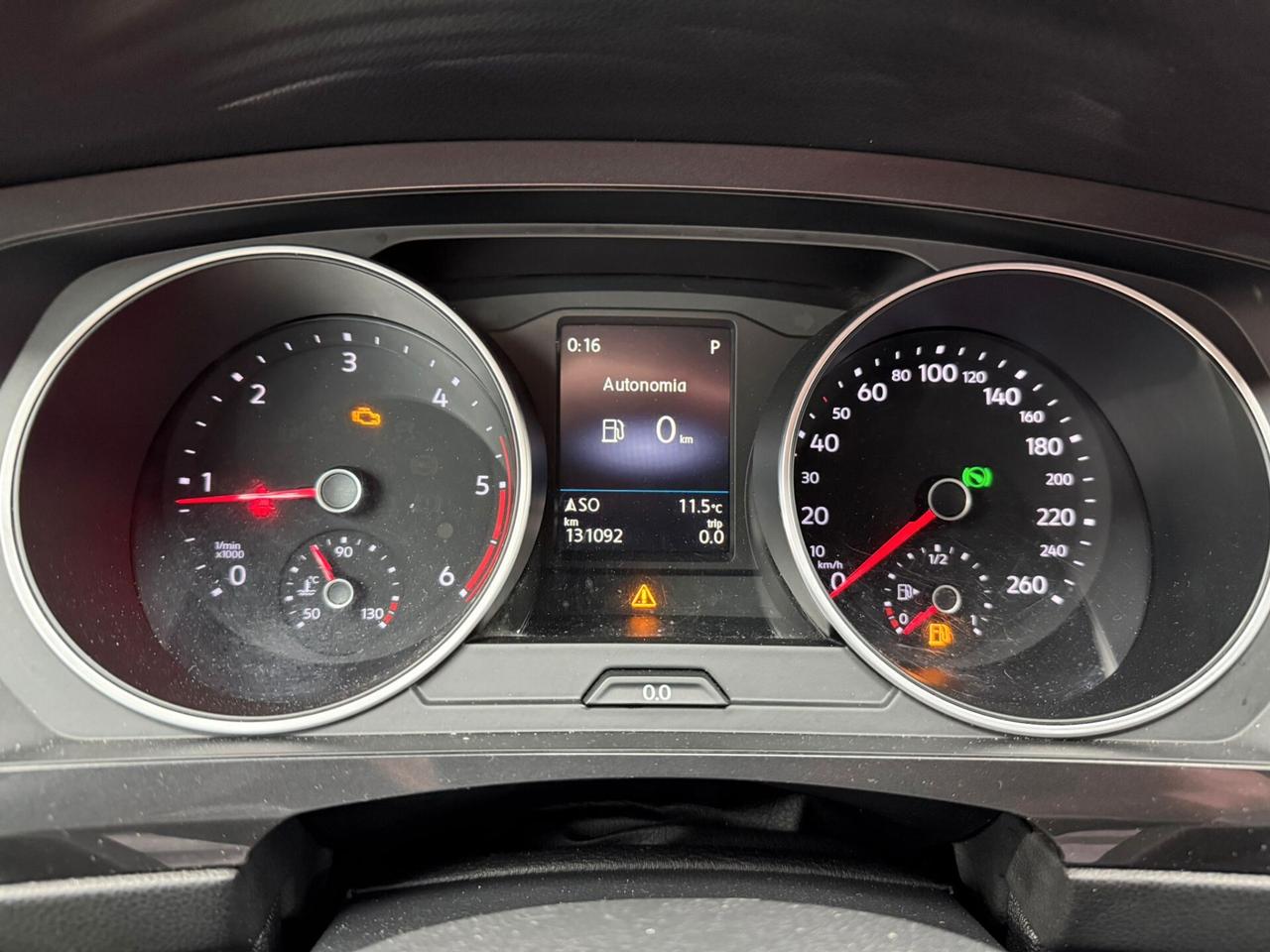 Volkswagen Tiguan 2.0 TDI SCR DSG Advanced BlueMotion Technology (018)