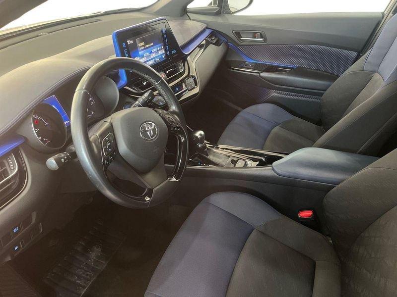 Toyota C-HR C-HR 1.8h Style 2wd e-cvt my18