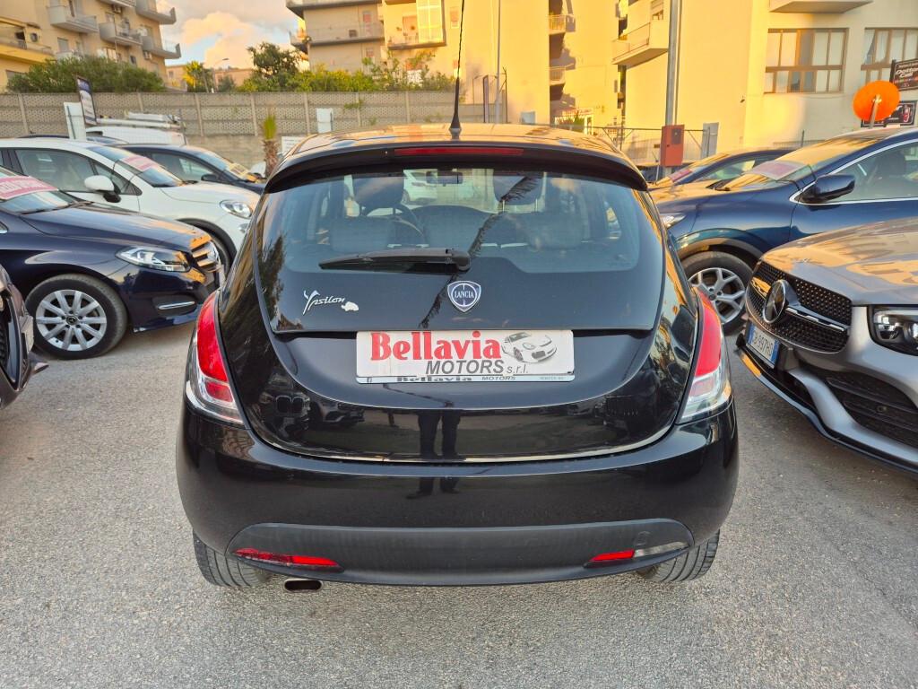 Lancia Ypsilon 1.2 69 CV 5p UNICOPROPRI