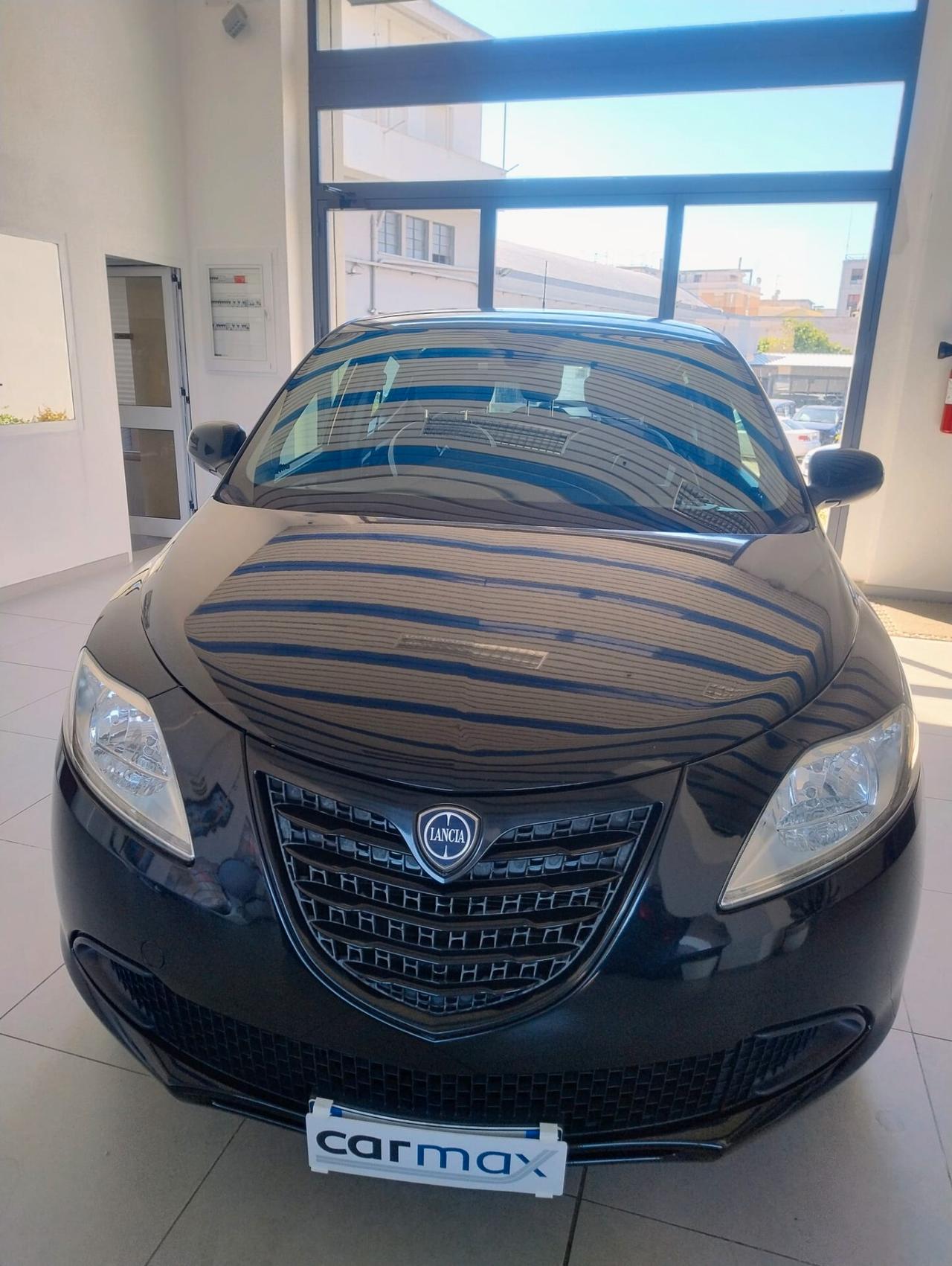Lancia Ypsilon 1.2 69 CV 5 porte Elefantino