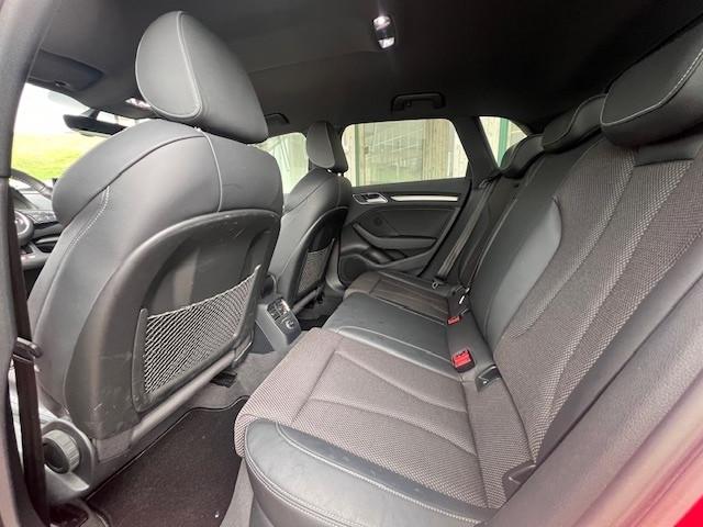 Audi A3 Sportback 35 tdi 150cv S-tr. S-line, 19", Cockpit