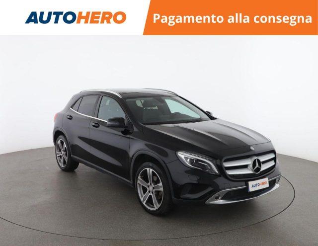 MERCEDES-BENZ GLA 200 d Automatic 4Matic Sport