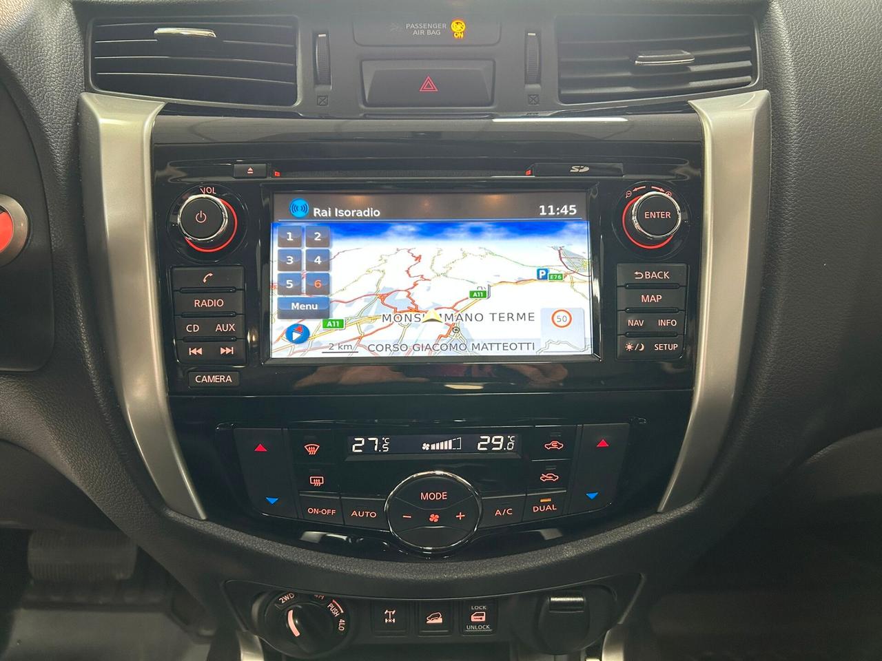 Nissan Navara 2.3 dCi 4WD D. Cab N-Connecta auto