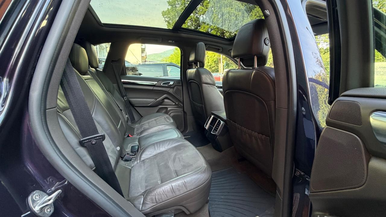 Porsche Cayenne 3.0 Diesel Platinum Edition