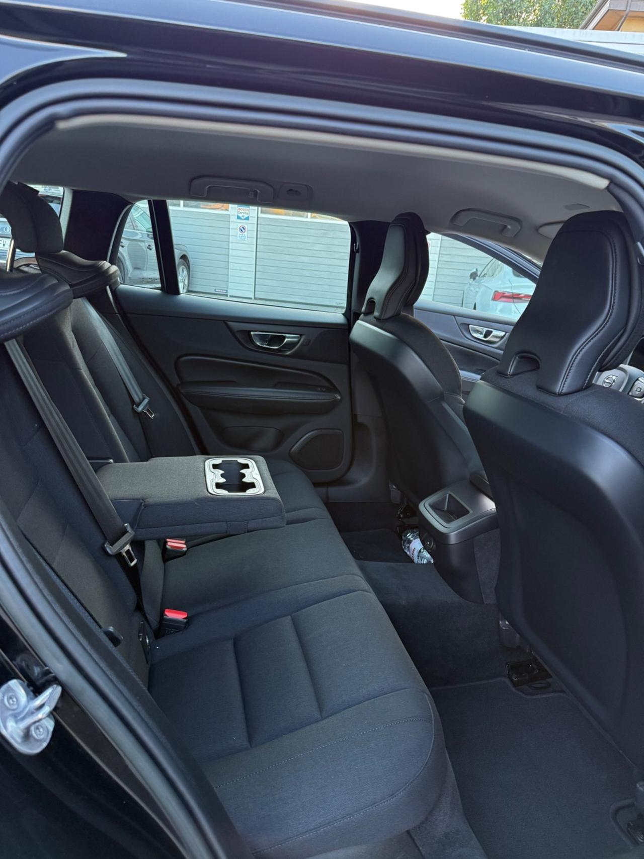 Volvo V60 B4 (d) Geartronic R-Design