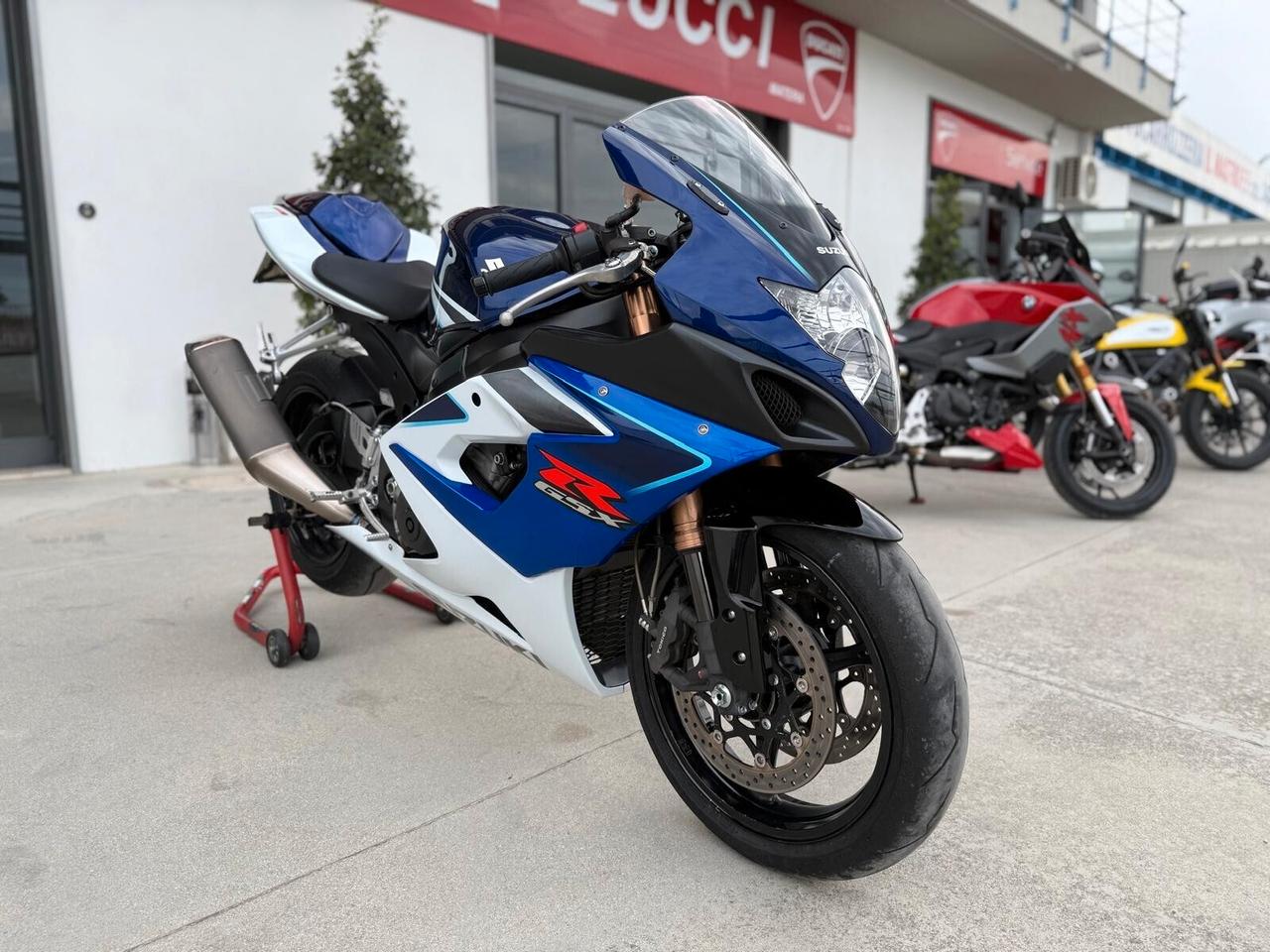 Suzuki GSX R 1000 PARI AL NUOVO