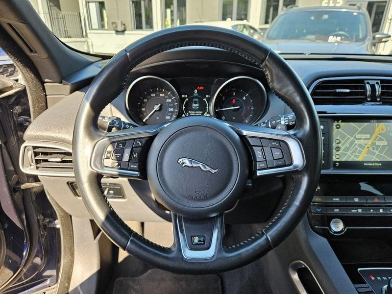 Jaguar F-Pace 2.0d 180cv AWD Autom. R-Sport