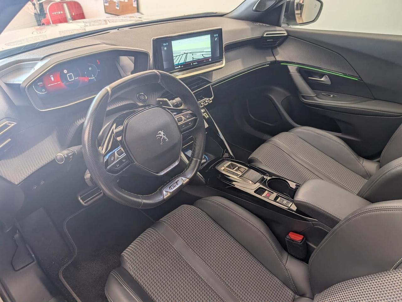 Peugeot 2008 BlueHDi 130 S&S EAT8 GT Pack