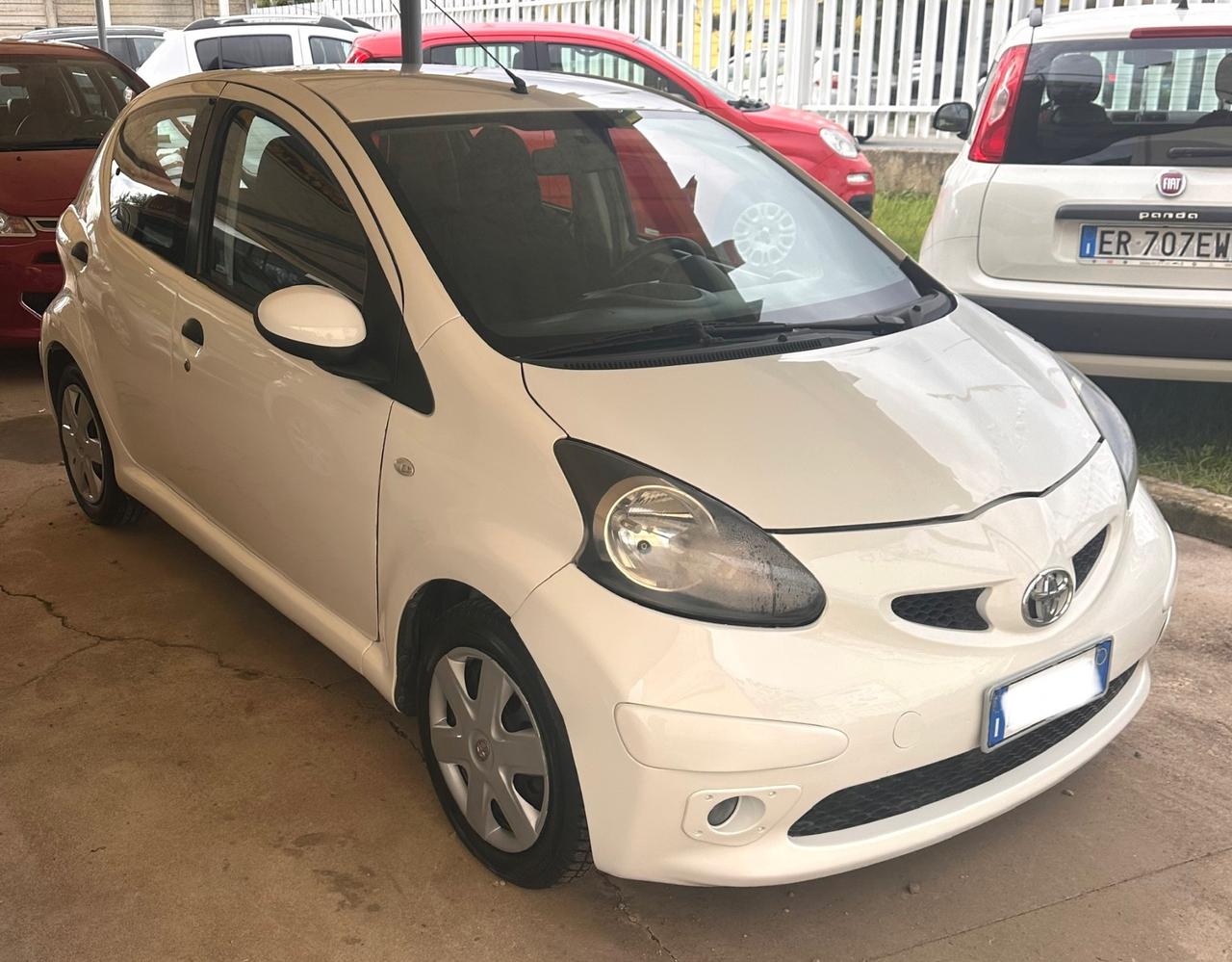 Toyota Aygo 1.0 12V VVT-i 5 porte Deep Ocean Connect