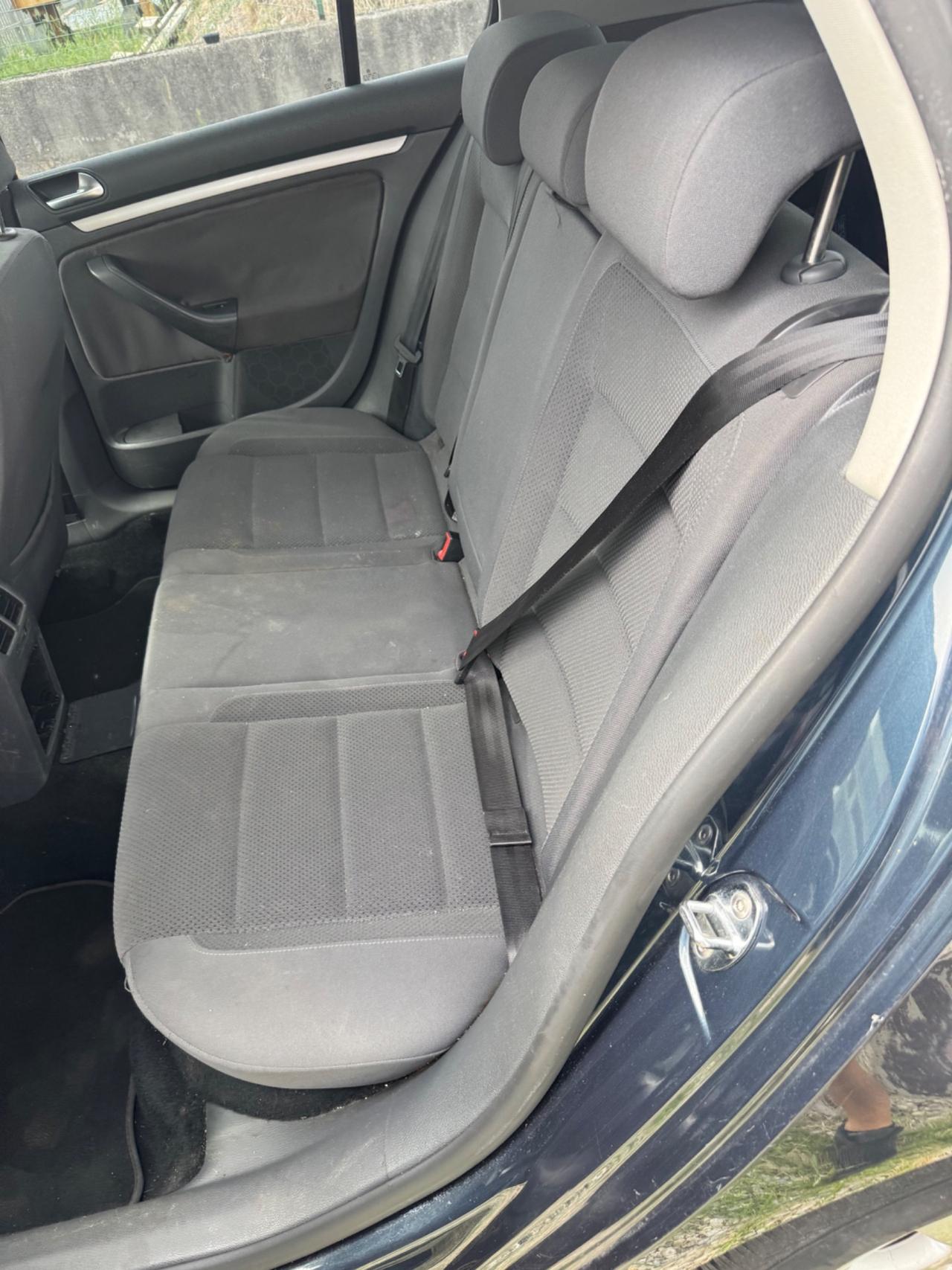 Volkswagen Golf 5 Benzina