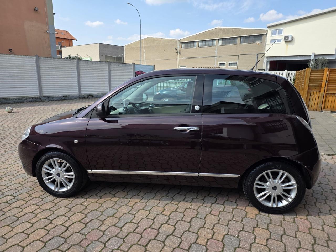 Lancia Ypsilon 1.4 Oro Ecochic GPL